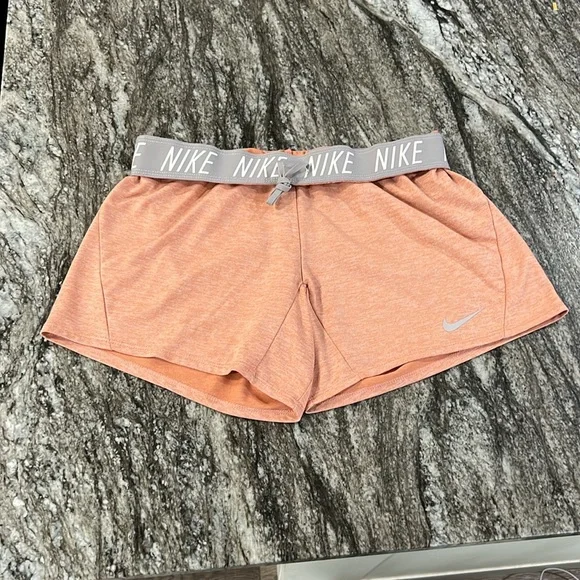 Womens Nike Shorts - Picture 1 of 10